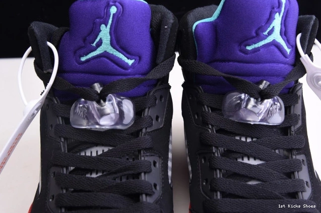 1st Kicks Jordan Top Air 5 CZ1786-001 3 0704